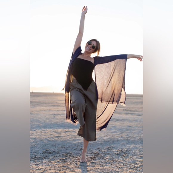 Savvi West Bandeau Top - Picture 5 of 13